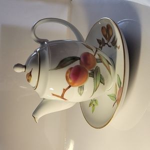 Royal worcester evesham gold trim coffee pot with plate